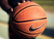 AYX官方直播-赛道上的接管者，当布克的F1首秀照亮北京队的暗夜