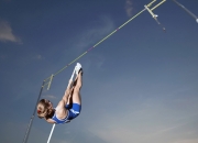 爱游戏-赛道新秩序，迈凯伦轻取梅赛德斯，阿隆索惊艳四座改写F1格局