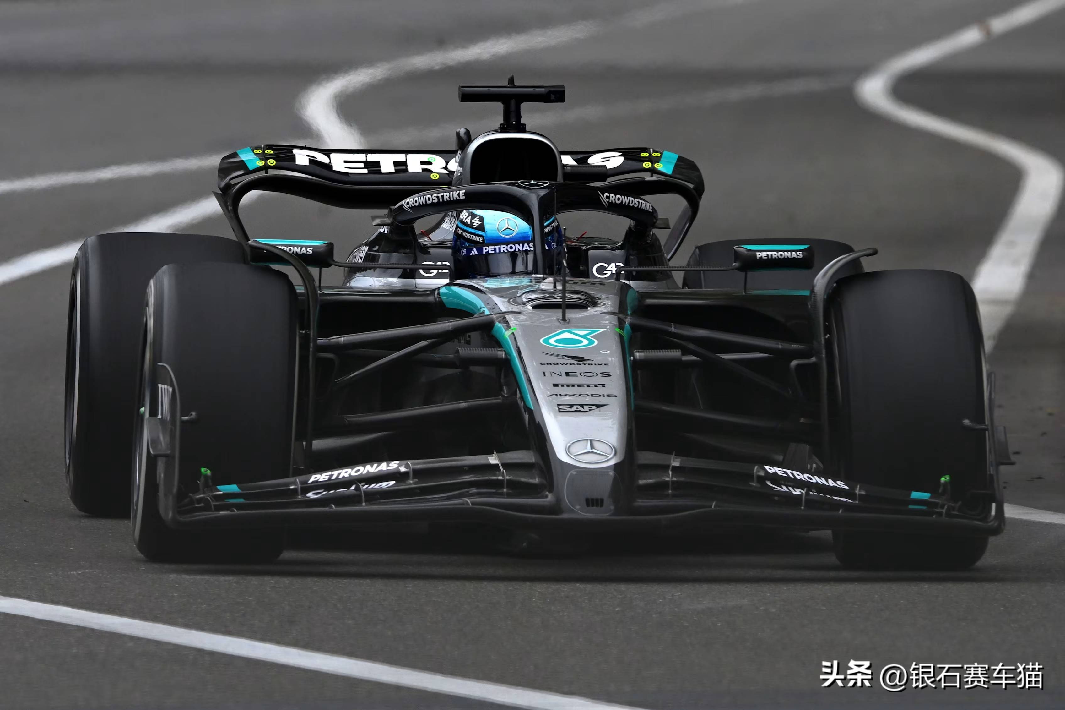 威廉姆斯鏖战迈凯伦，拉塞尔惊艳四座