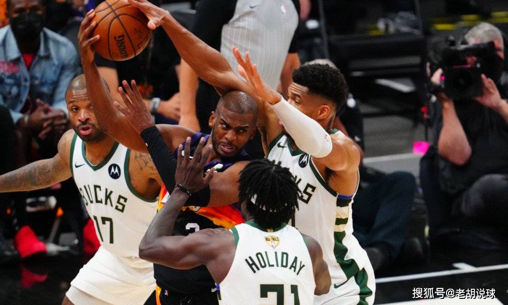 雄鹿横扫北京队，保罗带队取胜