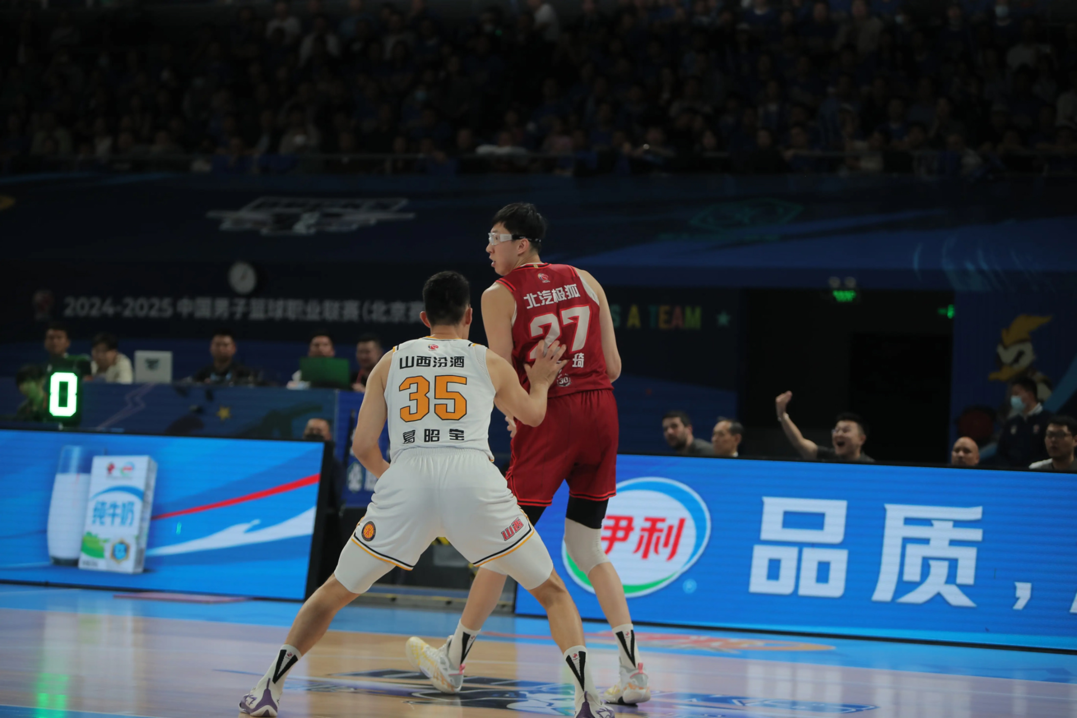 雷霆鏖战北京队，锡安状态火热