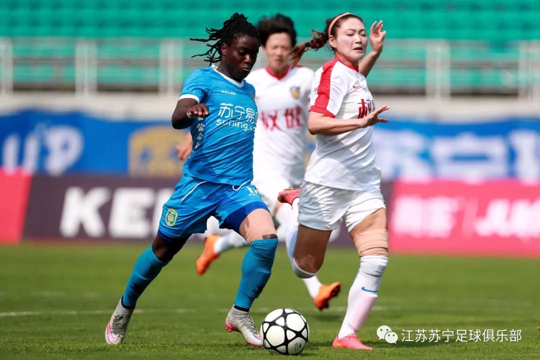 苏宁萨卡带领拦攻断球,赢球前跃升 苏宁萨卡带领拦攻断球,赢球前跃升