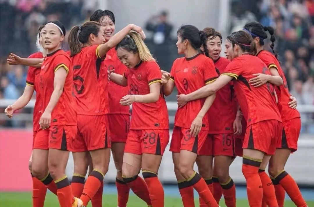 菲律宾队斗志昂扬，成功晋级比赛表现抢眼