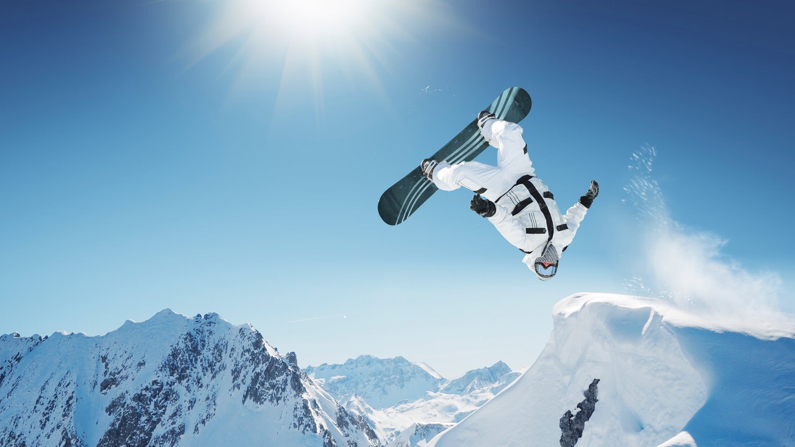 鹈鹕提前终结悬念，塔图姆跨界接管F1新赛季揭幕战