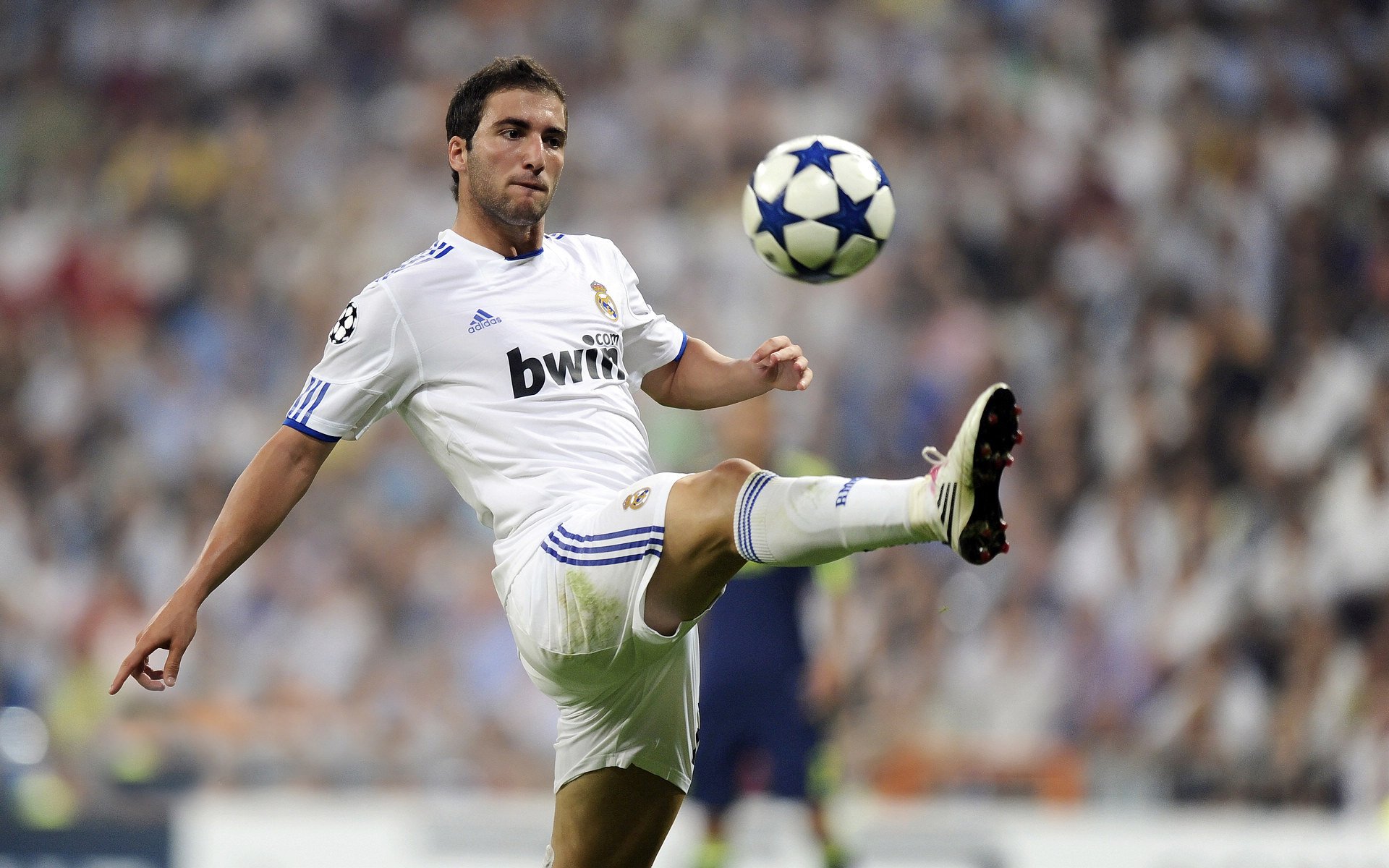 跨越赛场的决胜者，乔治与步行者，关键时刻的王者之心