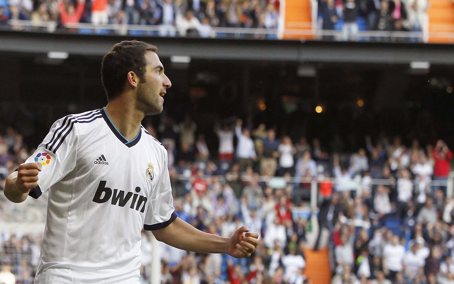 坎特赛后评分拉满的背后，澳大利亚如何用现代足球冲垮玻利维亚的高原神话