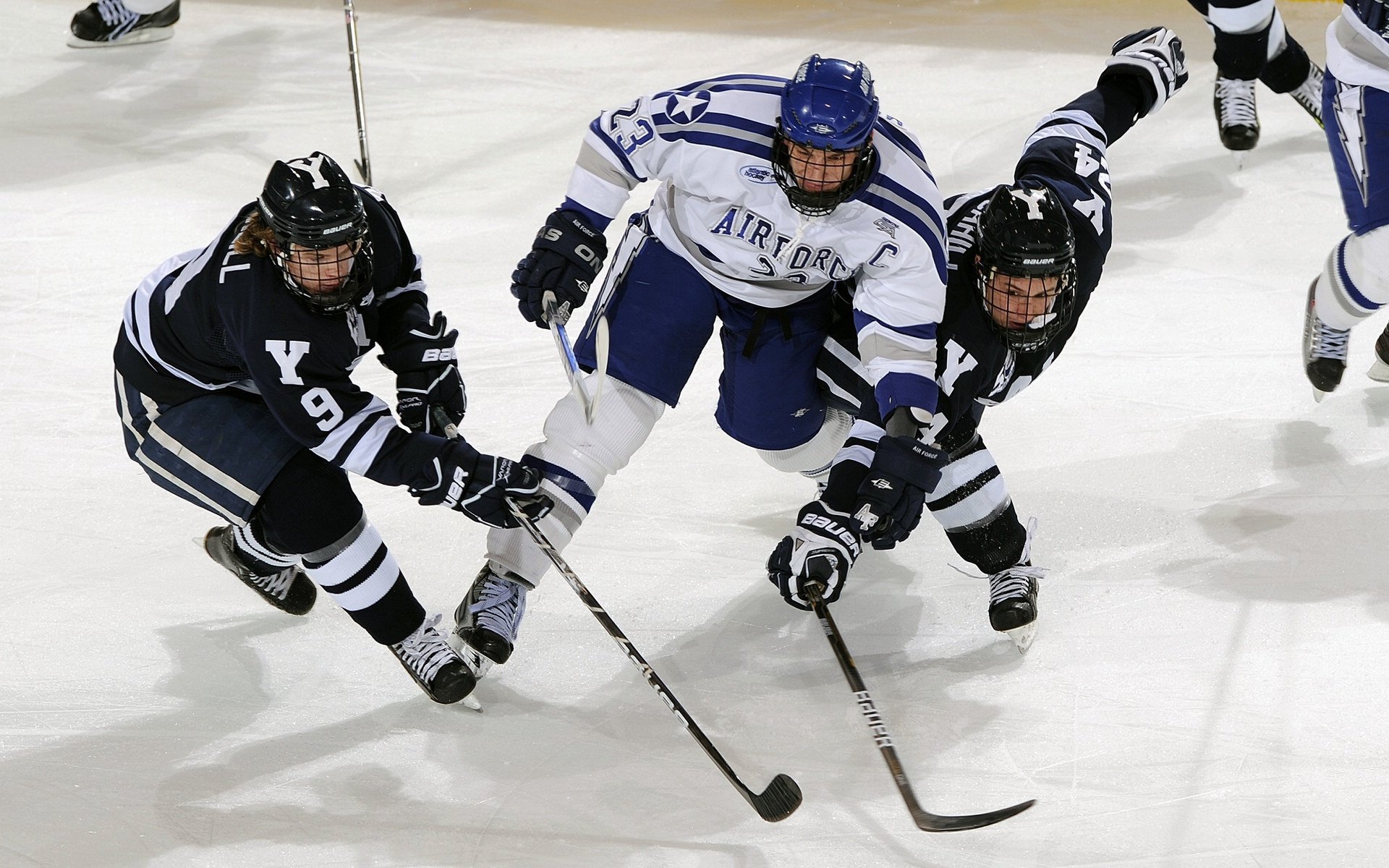 赛道与绿茵的交响，当F1年度争冠战火点燃，巴黎已强势锁定加纳战场