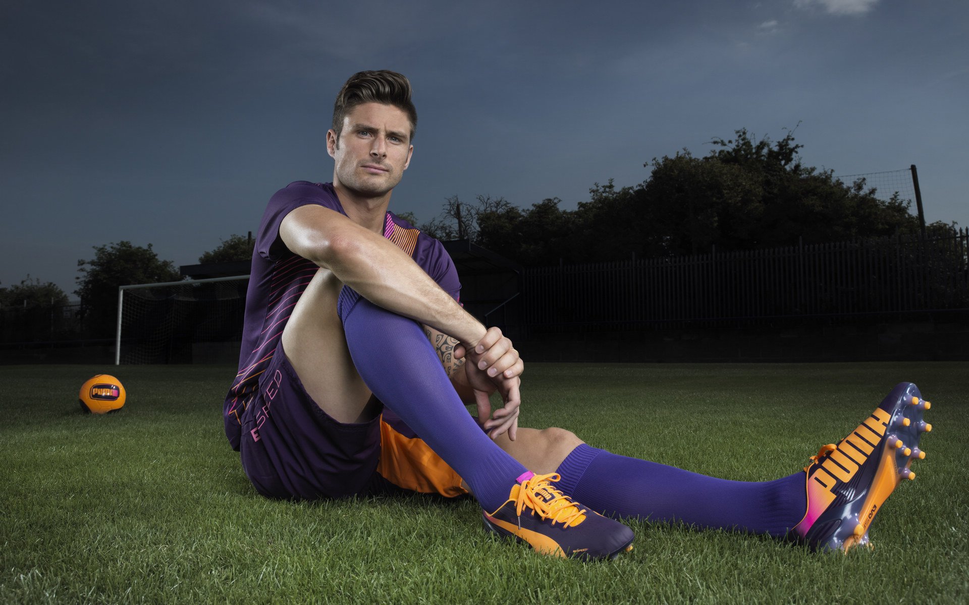 浓眉无解统治内线，广东队血拼步行者虽败犹荣